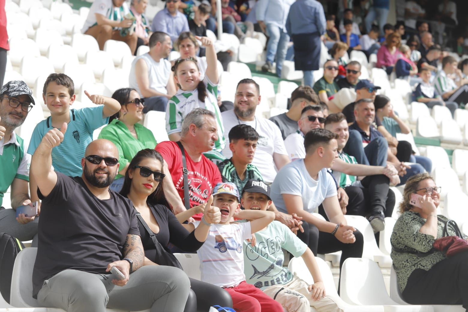 Córdoba CF-San Fernando: las imágenes de la afición en El Arcángel