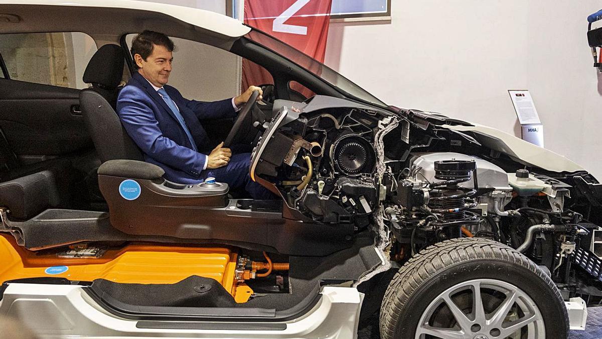 Fernández Mañueco durante el acto de presentación del acuerdo con Nissan y el Museo de la Automoción de Salamanca ayer en la ciudad charra. | Ical