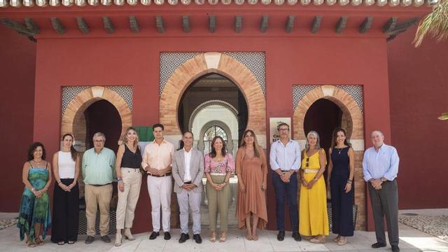Foto de familia de las obras de reforma del castillo El Bil Bil en Benalmádena. | L.O.