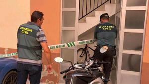 Un home mata la seva dona a València davant del seu fill i després se suïcida