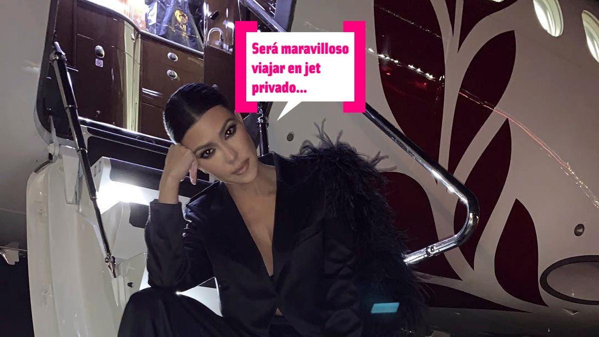 Kourtney Kardashian canta lo maravilloso que es viajar en jet privado