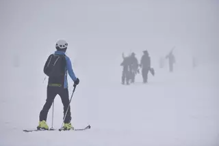 Consejos para esquiadores principiantes: sube y baja de la montaña sin sufrir (demasiado) en el intento