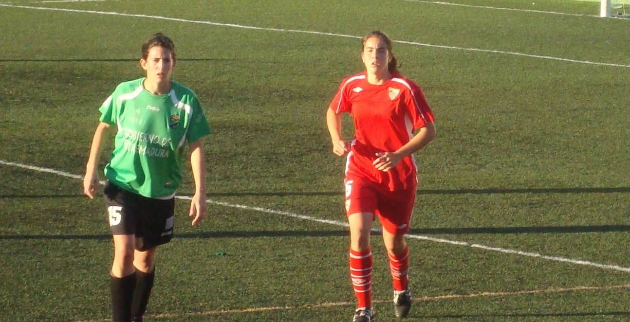 Un encuentro con la camiseta del Sevilla FC