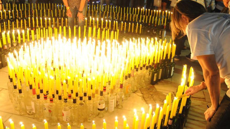 Un acte d&#039;encesa d&#039;espelmes celebrat per l&#039;ANC, a Manresa.