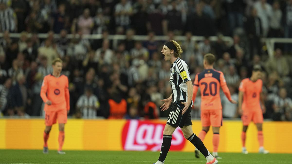 Un recital de Rashford da la primera victoria al Barça en Champions ante el Newcastle