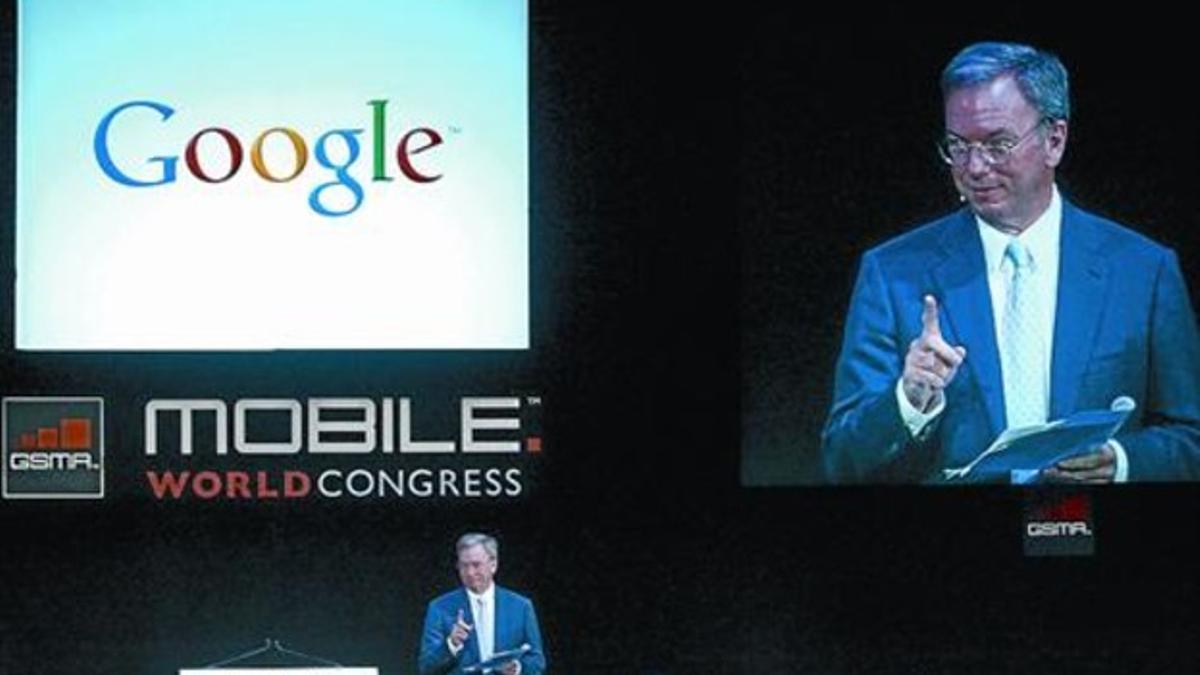 El consejero delegado de Google, Eric Schmidt, ayer en Barcelona.