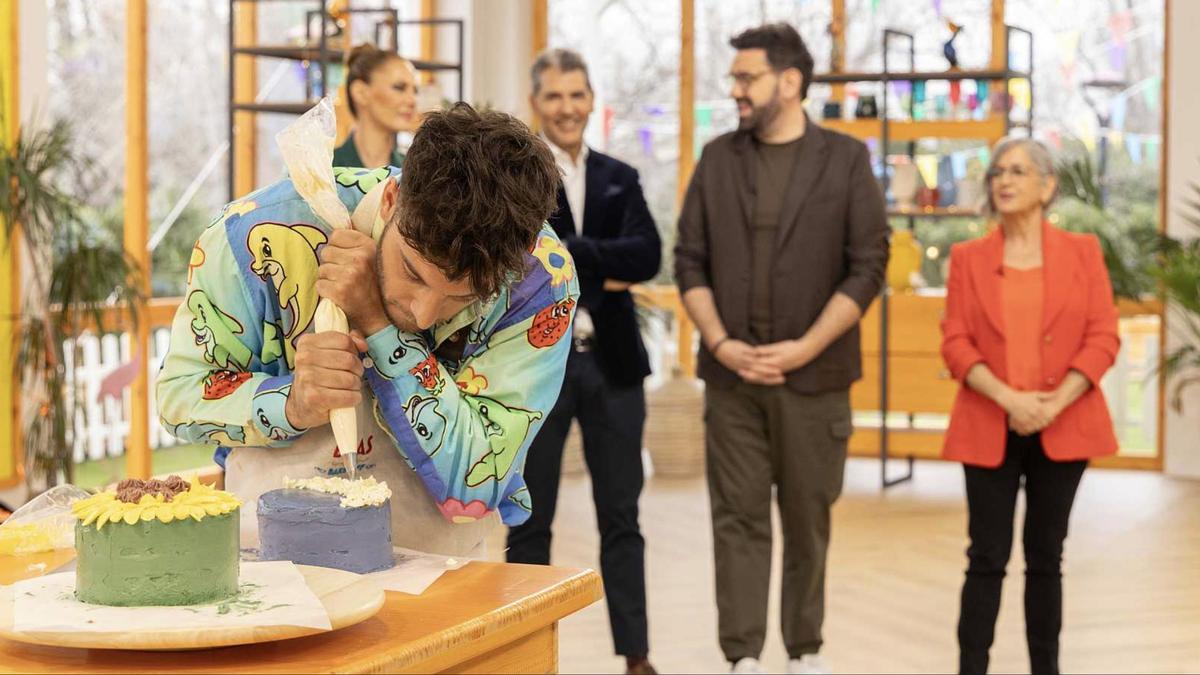 El amor inunda las cocinas de 'Bake Off: famosos al horno'