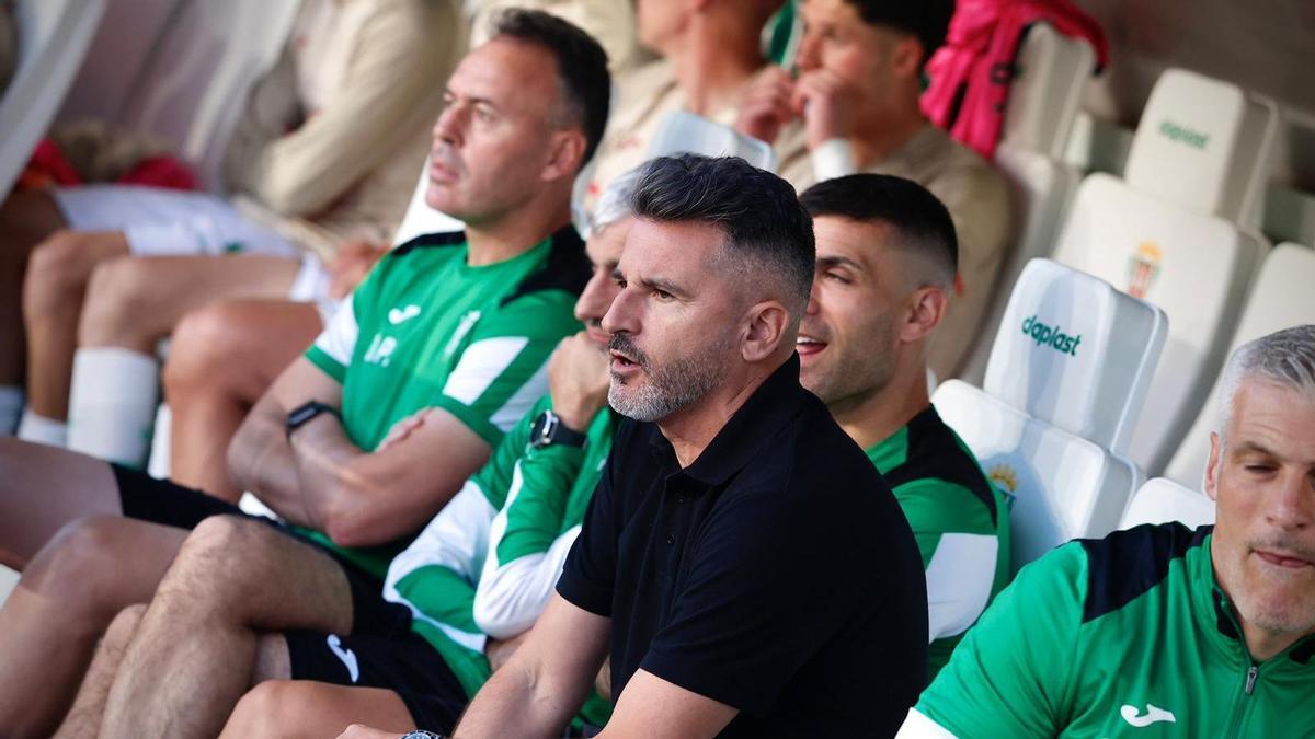 Iván Ania regresa al radar del Real Oviedo tras el descenso carbayón a Segunda