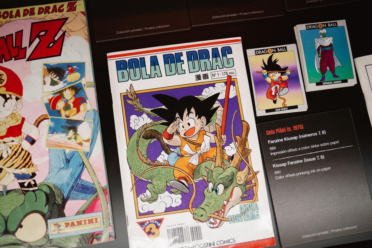 Ejemplares del cómic Bola de Dragón.