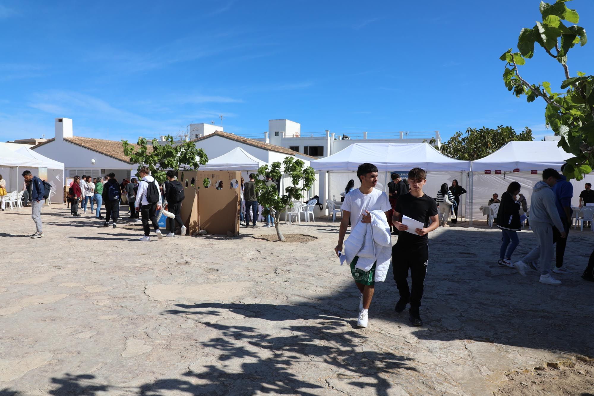 Imágenes de la Feria de Ocupación y Emprendimiento de Formentera