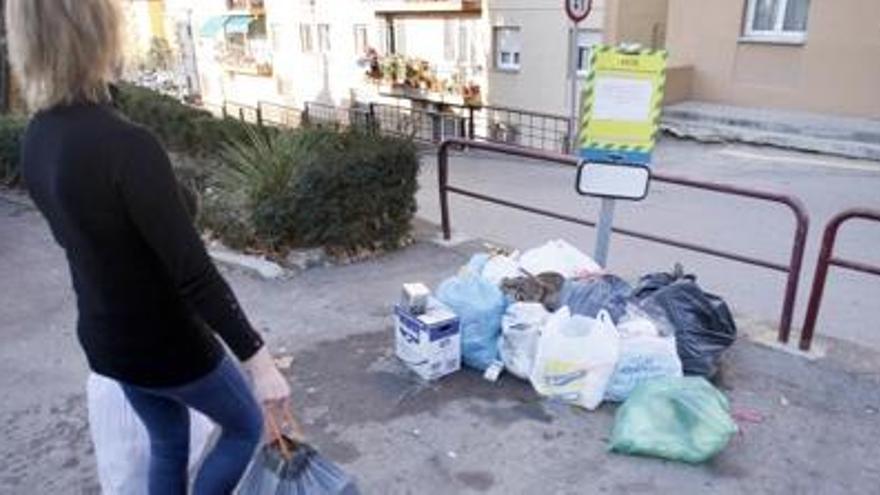 Veïns de Montilivi es revolten pel canvi de lloc dels contenidors