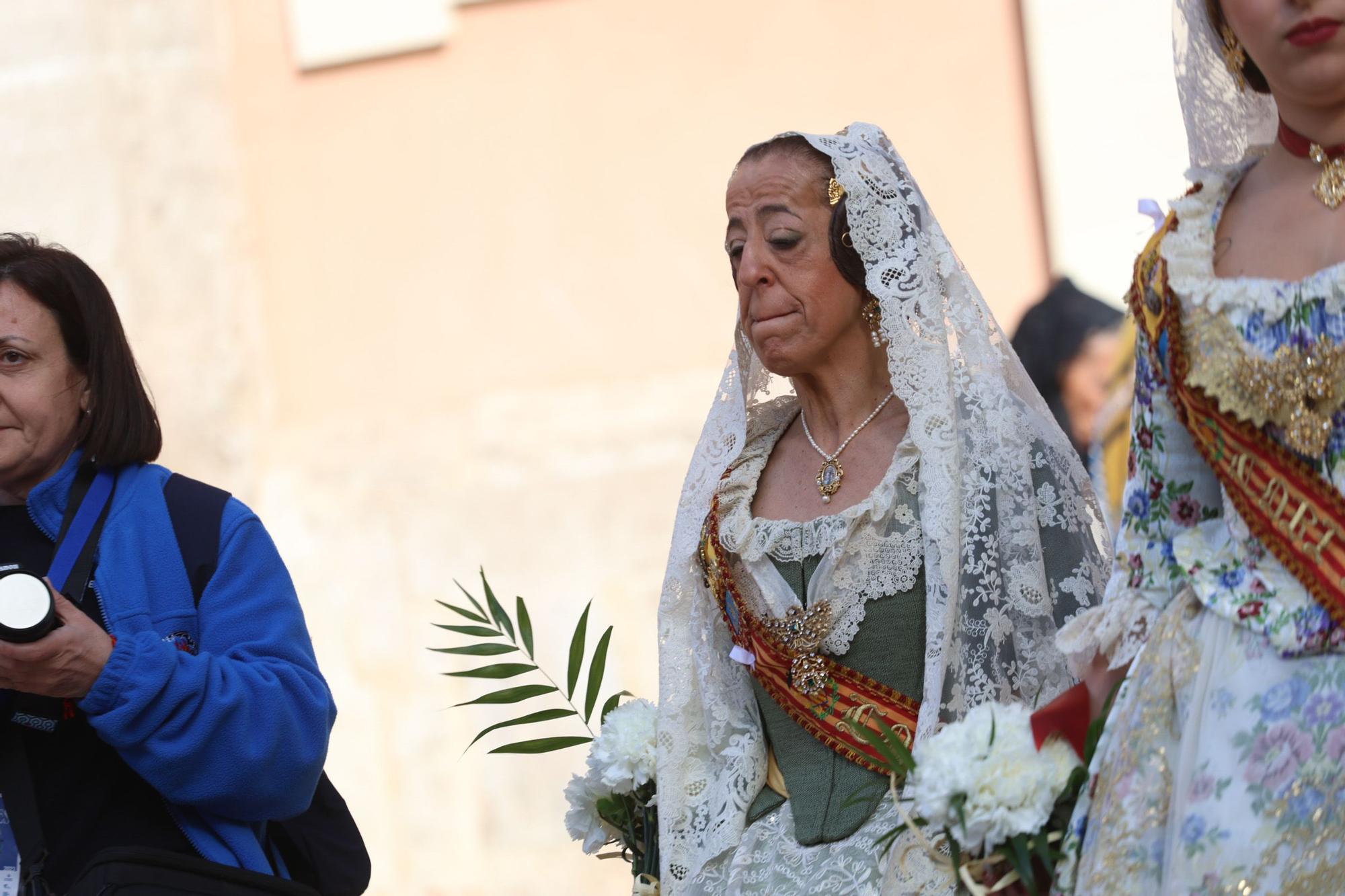 Búscate en el primer de la Ofrenda en la calle de la Paz hasta las 17 horas