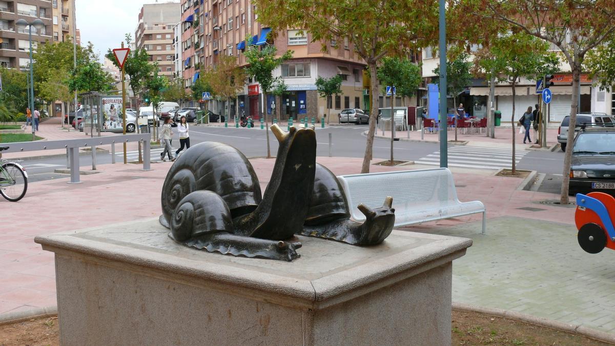 Las esculturas de caracoles que han rebautizado la plaza Doctor Marañón