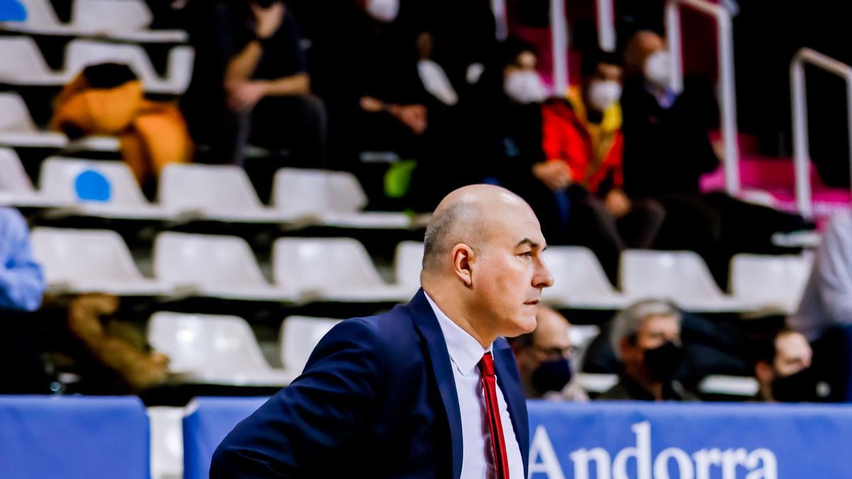 Jaume Ponsarnau, durante el partido en Andorra.