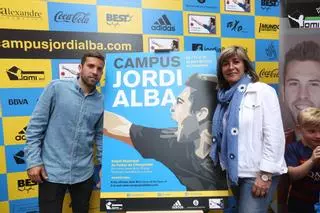 El jugador del Barça Jordi Alba organiza un campus deportivo en L'Hospitalet