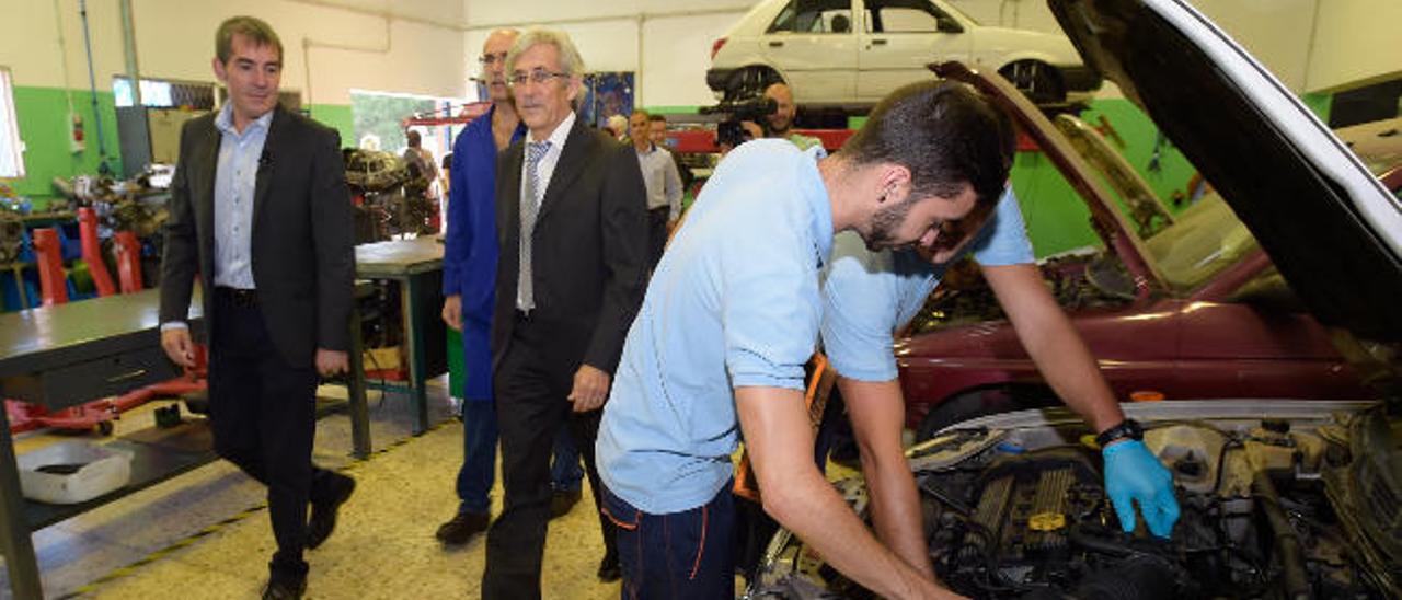 El presidente del Gobierno de Canarias, durante la inauguración del curso de FP 2015-2016.