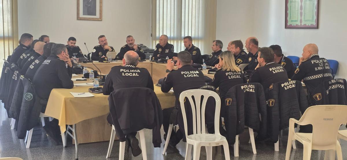 La reunión de SaforPol en el Ayuntamiento de Barx.