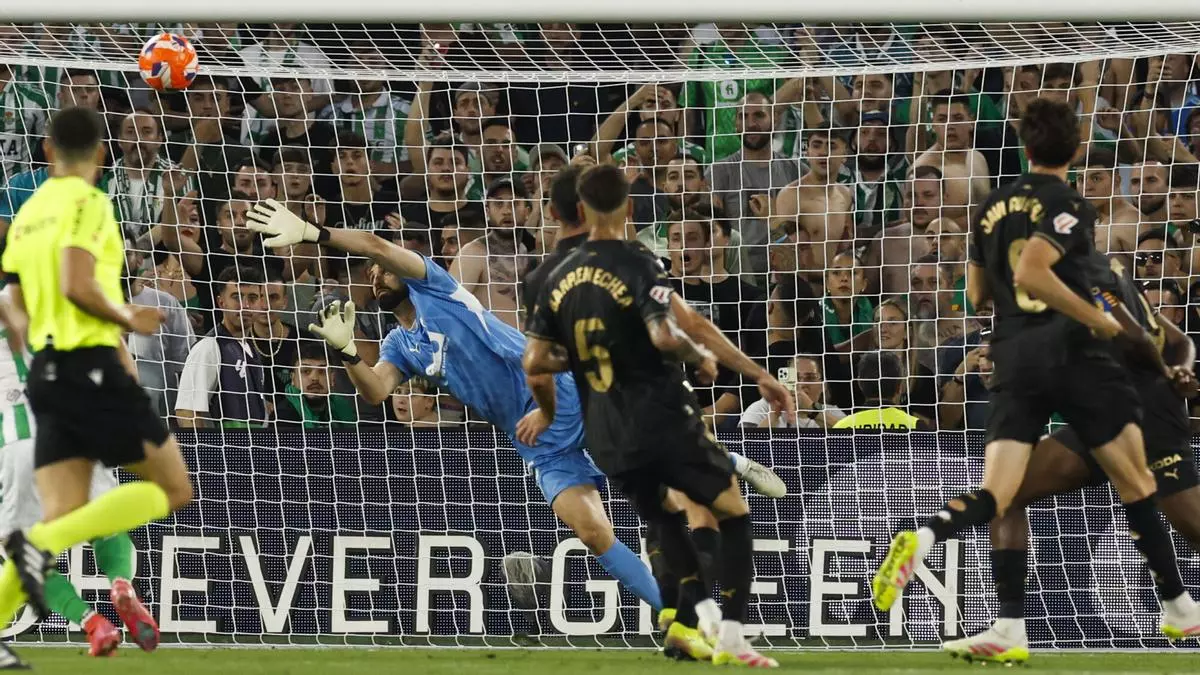 El 1-0 del Betis en el Betis 1-1 Valencia de la jornada 38 de LaLiga EA Sports
