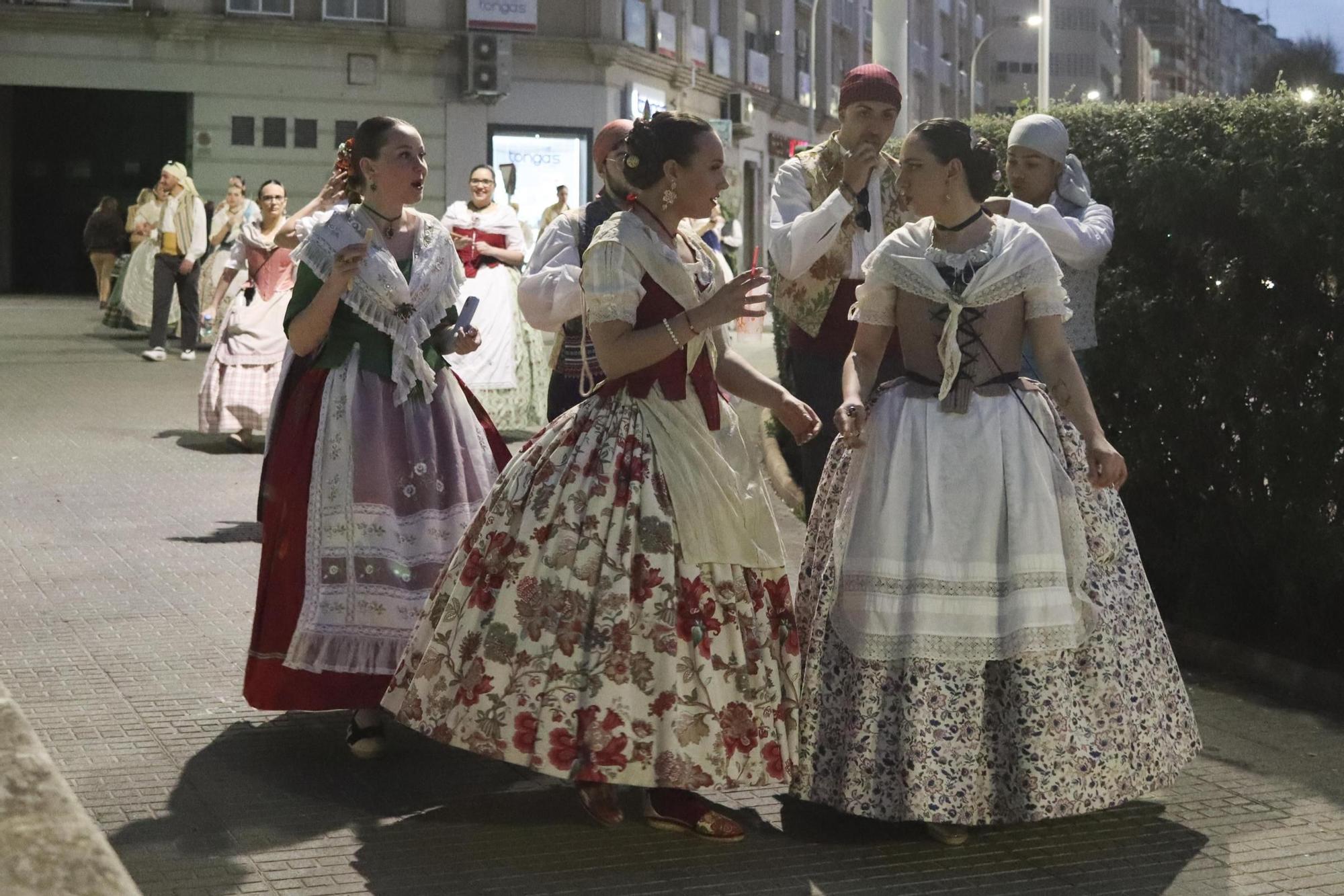 La tradicional visita a las fallas de Xàtiva en imágenes