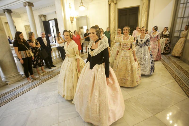 Ensayo de las cortes de honor para el día de la Proclamación