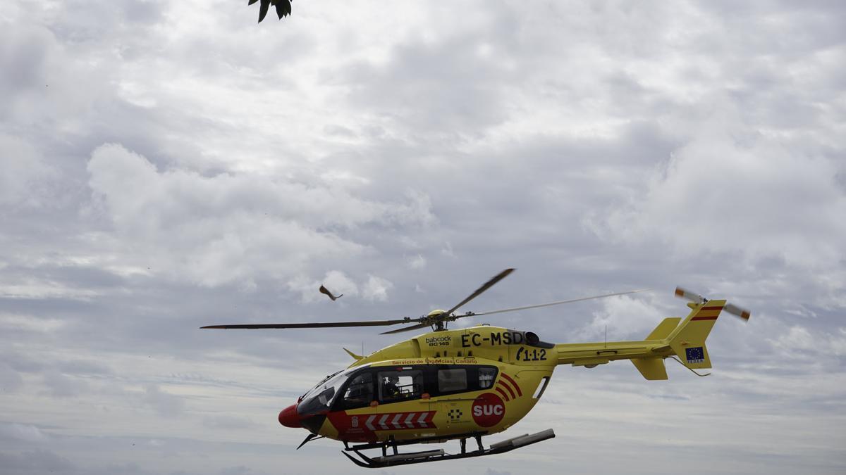 El helicóptero que evacuó al menor a Gran Canaria