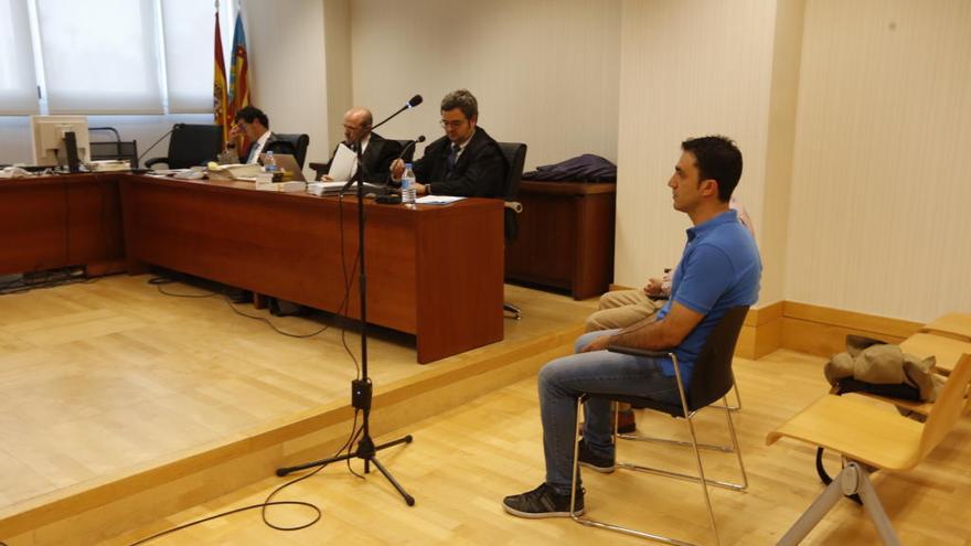 Raúl Valerio Medina durante la sesión del juicio celebrado en la Audiencia Provincial.