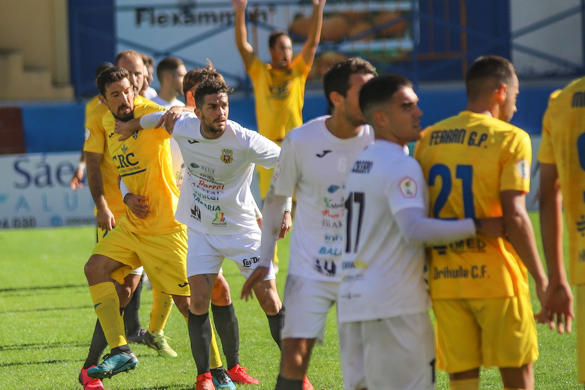 El Orihuela vence al Peña Deportiva y se sitúa tercero