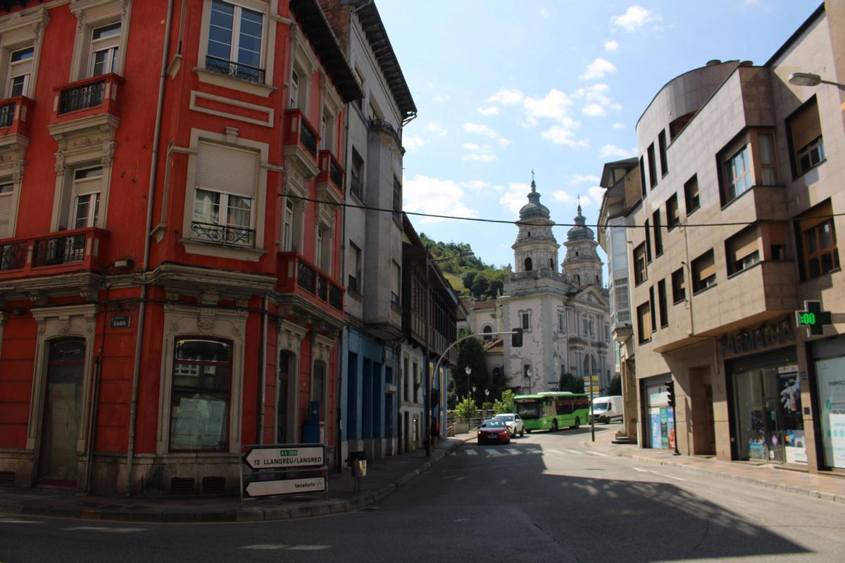 Calle avenida de Sama Mieres Narcopiso