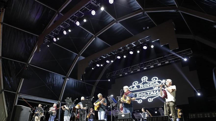 La Ronda de Boltaña une a todo Aragón en las fiestas del Pilar: "Hemos hablado mucho de casas sin gente, pero ahora hay que hablar de gente sin casas"