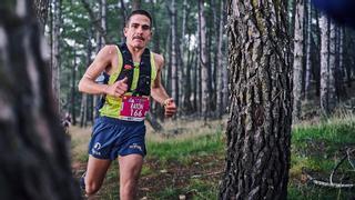 Marco Ratón se cae en la recta final de la Copa Regional de Carreras de Montaña en Línea