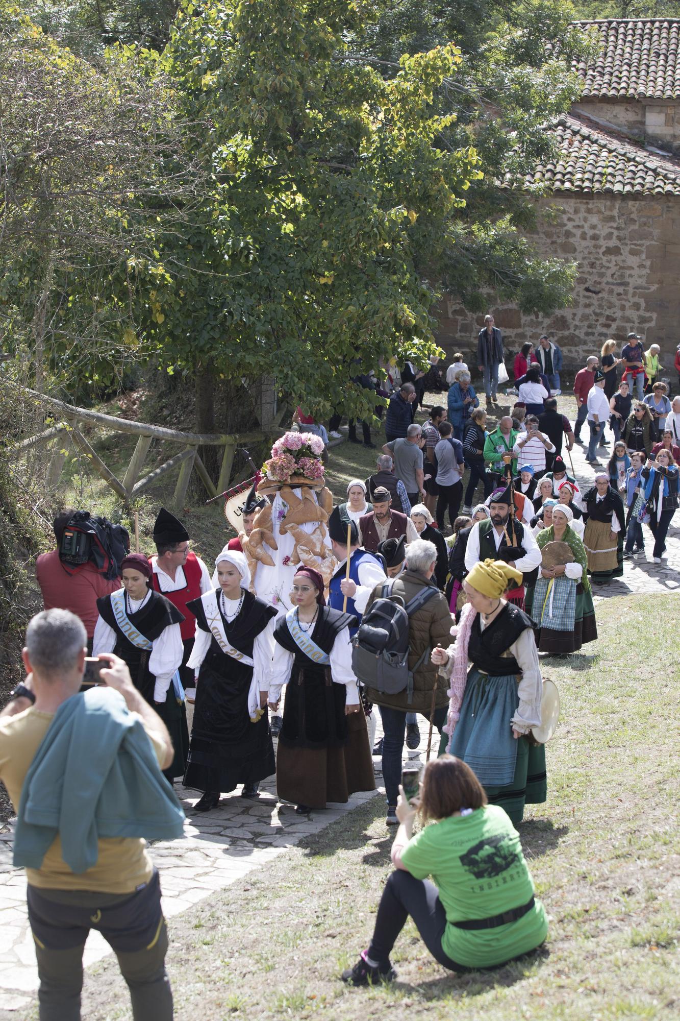 La romería de Los Mártires vuelve a Mieres