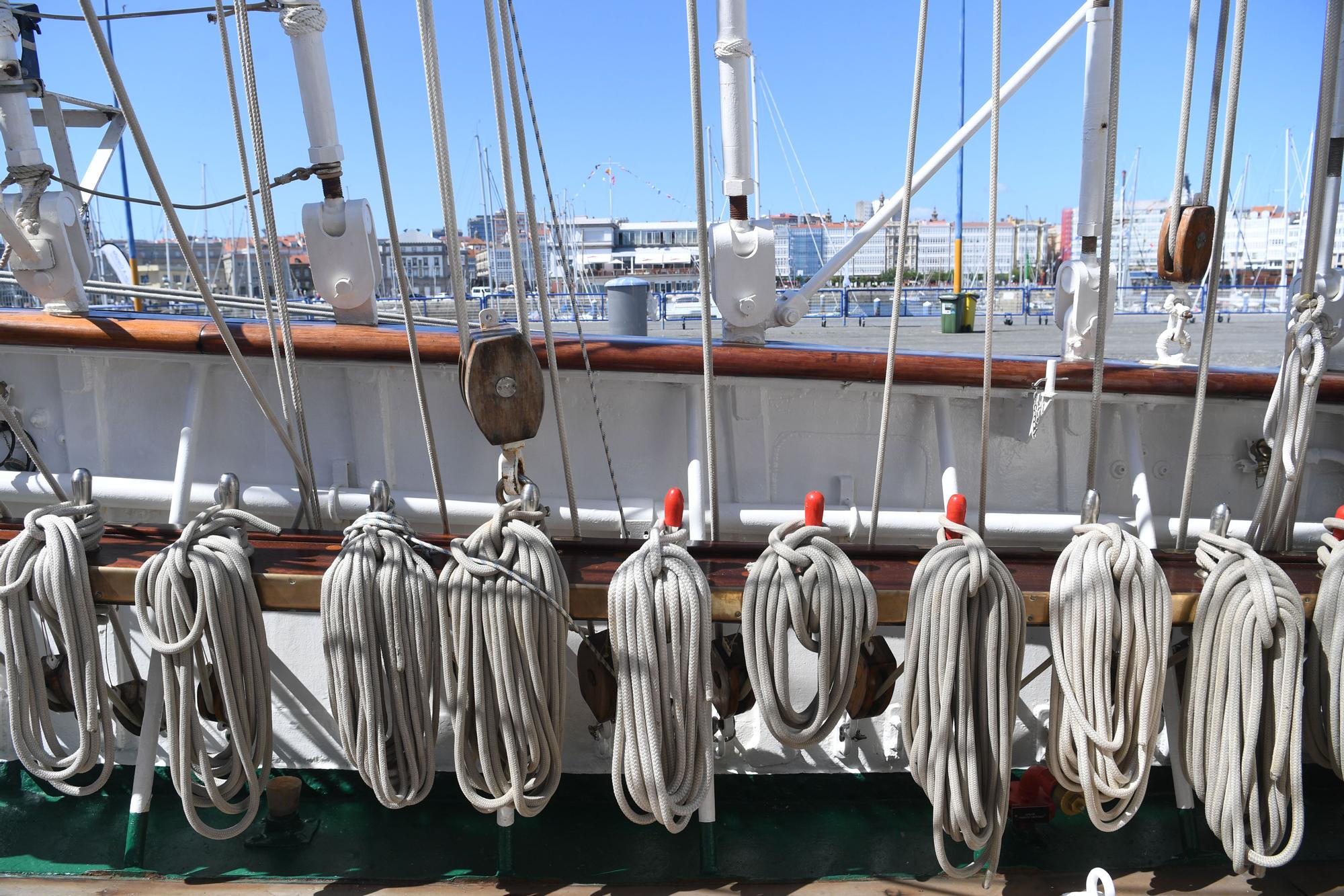 El 'Juan Sebastián de Elcano' ya está en A Coruña