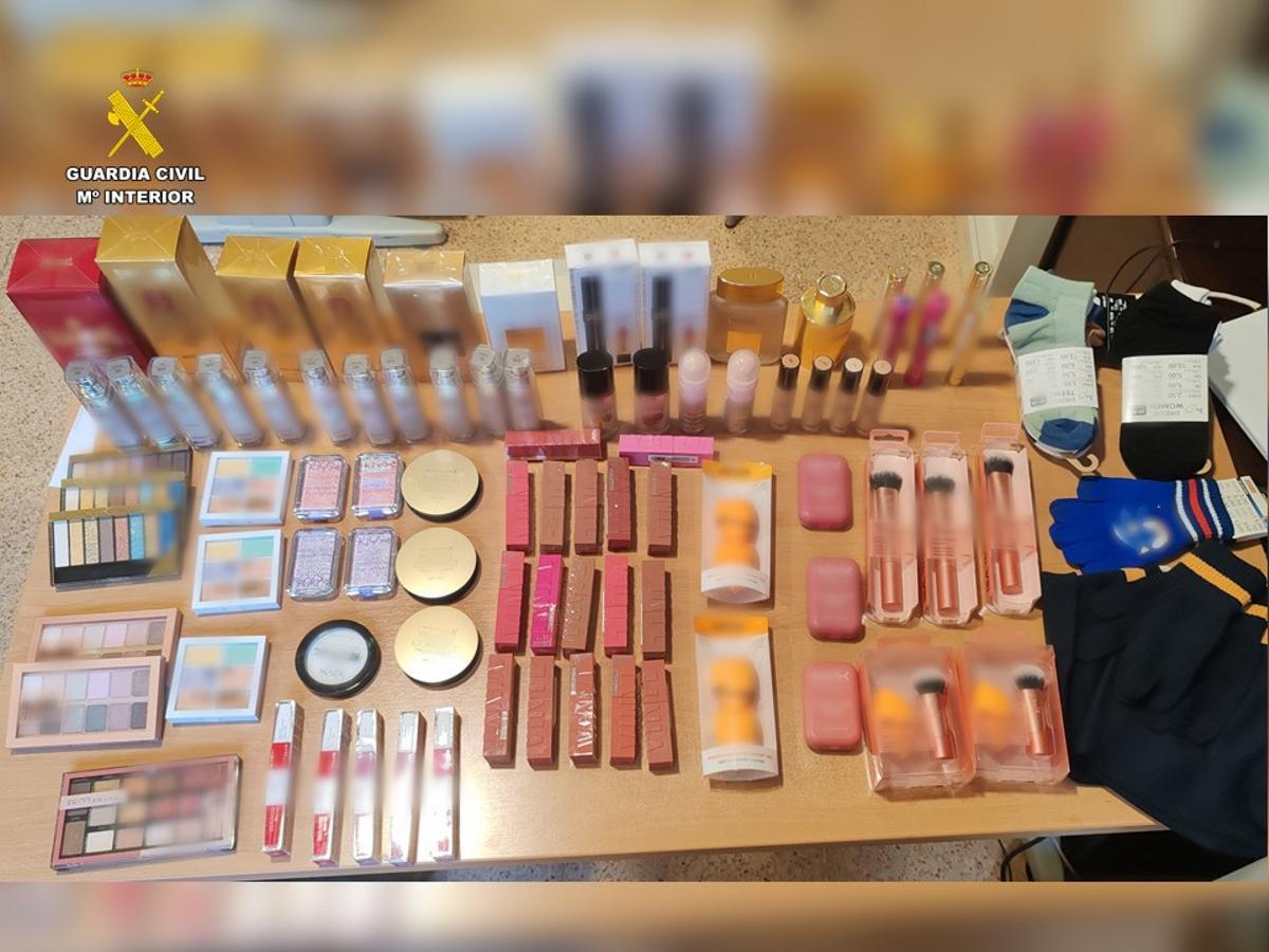 Efectos recuperados por la Guardia Civil en Calp.