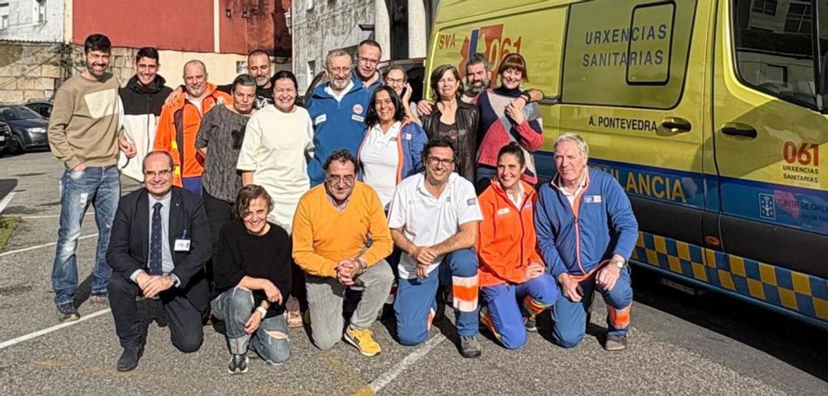 Cariñosa despedida de sus compañeros