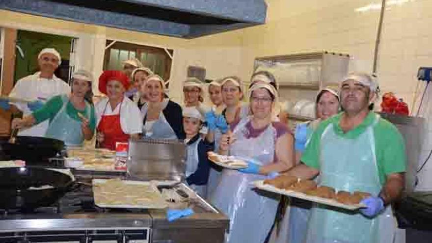 La escuela infantil de El Tablero acoge un taller de repostería