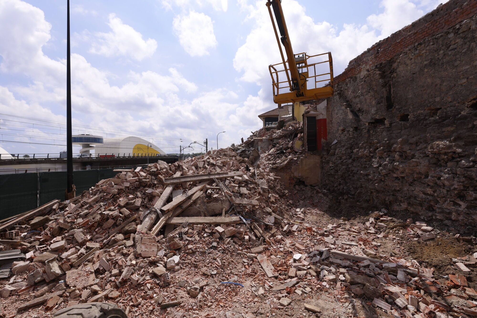 En imágenes: Las obras de la muralla de Avilés avanzan