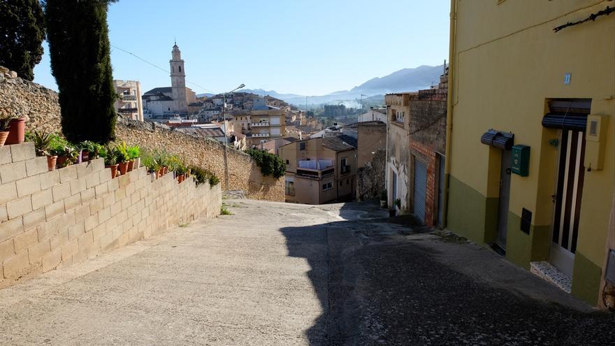 Bocairent inicia la reurbanización de la parte superior de la calle Talaia