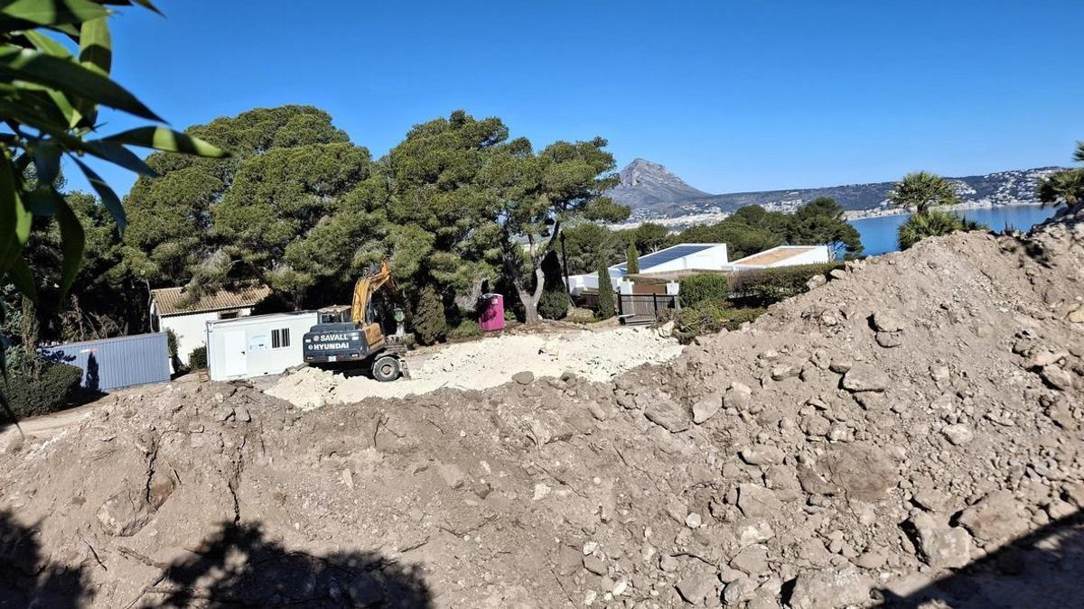 Las obras que se están llevando a cabo en el Carrer de l'Illa del litoral del Portitxol