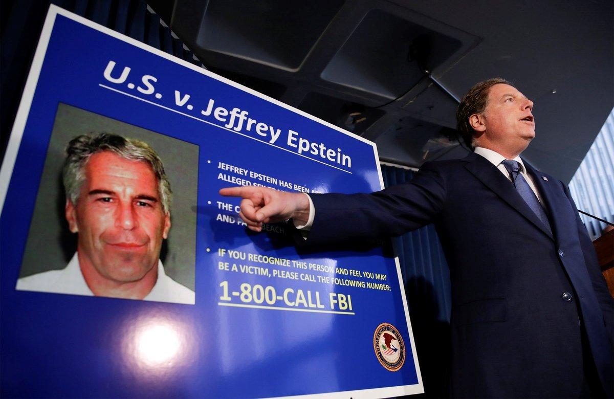 JSX05. New York (United States), 08/07/2019.- United States Attorney for the Southern District of New York Geoffrey Berman speaks during a news conference about the arrest of American financier Jeffrey Epstein in New York, USA, 08 July 2019. According to reports, US financier Jeffrey Epstein who was arrested on 08 July 2019 on sex trafficking and conspiracy charges, has been formally charged with two sex trafficking counts. (Estados Unidos, Nueva York) EFE/EPA/JASON SZENES