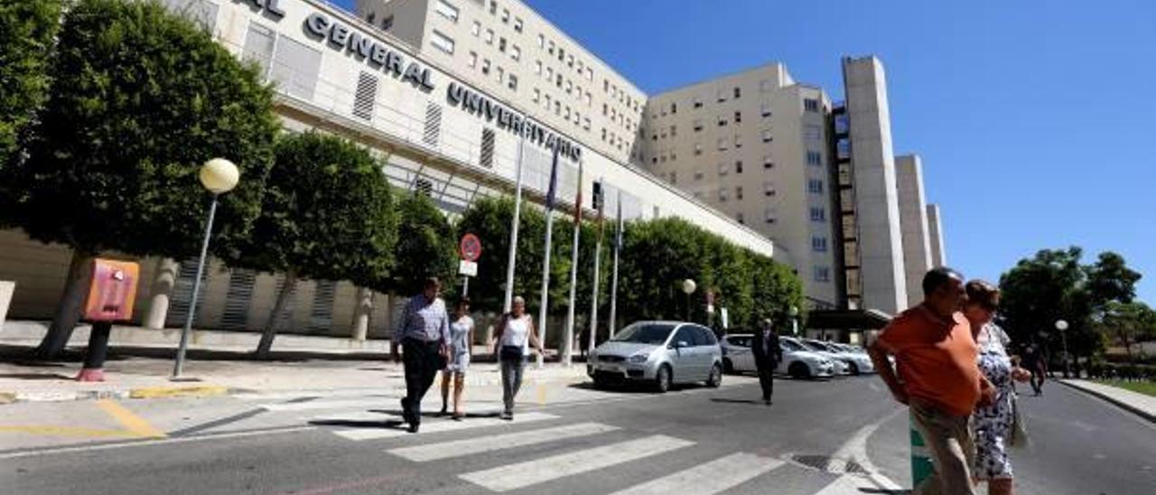 El Hospital General cerrará casi 200 camas cada mes del verano