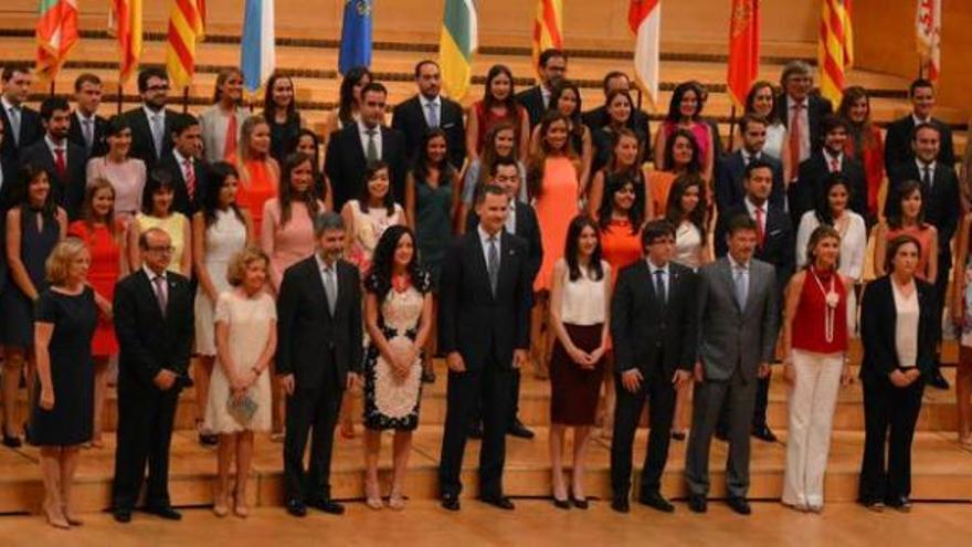 Foto de familia de la nueva promoción de jueces con el Rey Felipe VI.