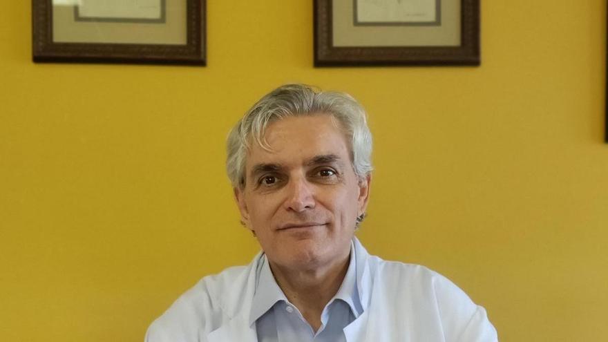 El director gerente sanitario de Huesca y Barbastro deja el cargo "por motivos personales"