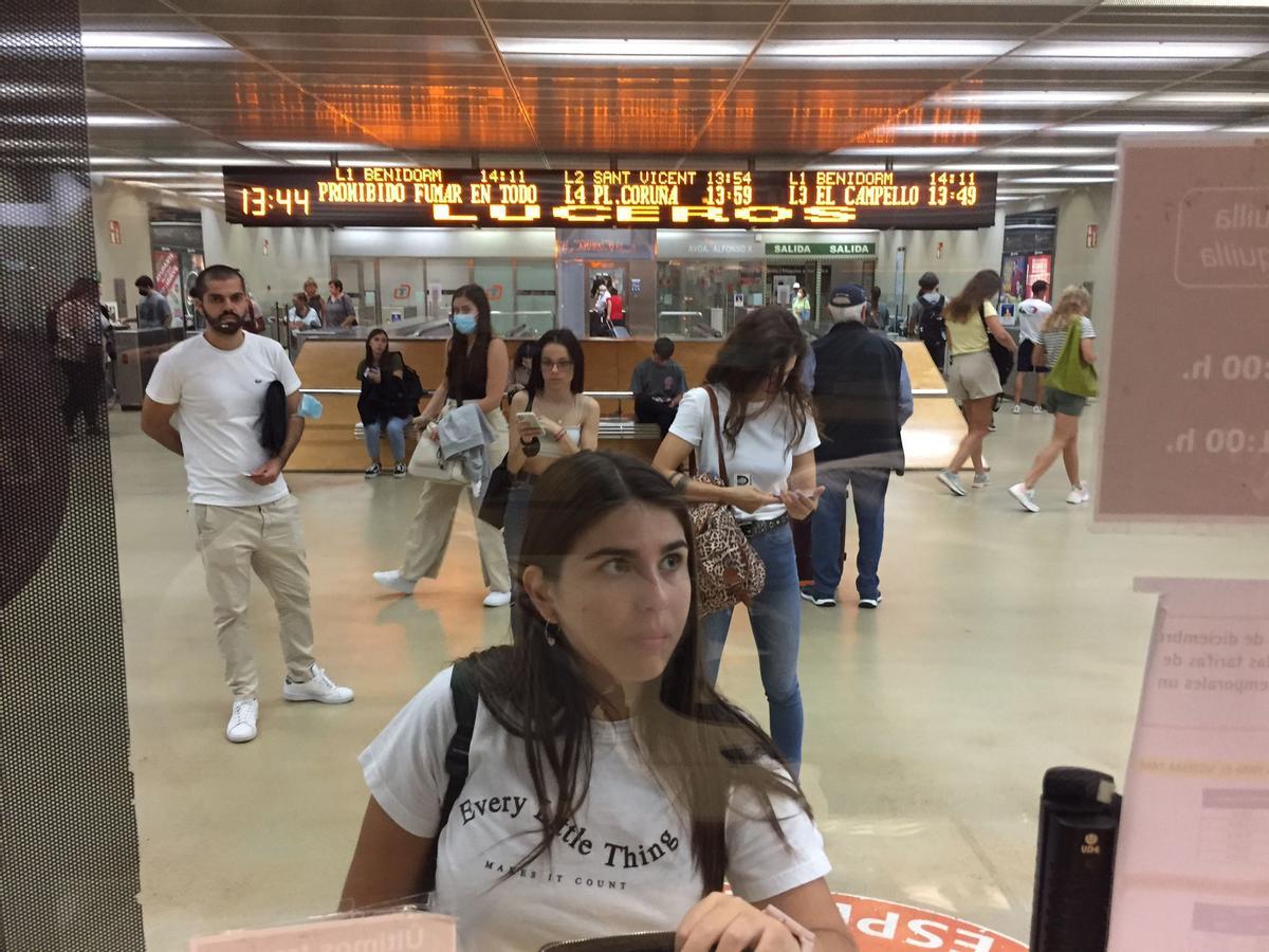 Ferrocarrils de la Generalitat Valenciana (FGV) ha reforzado la dotación de personal.