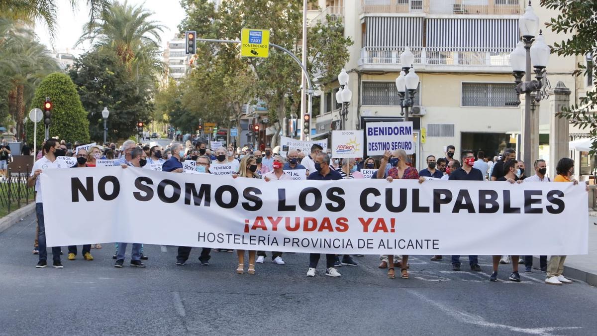 La hostelería clama contra las restricciones por el covid-19 y exige ayudas para «no ir a la ruina»