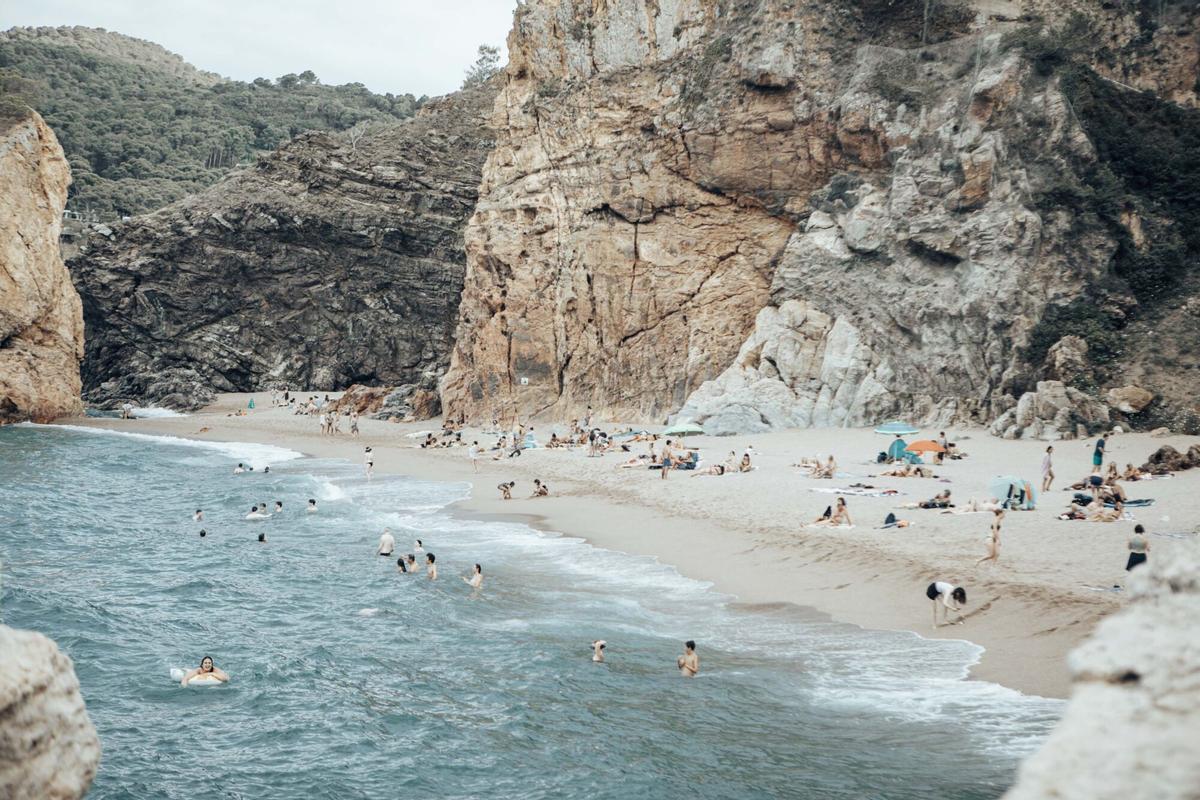 Vista de la playa Illa Roja en Begur (Girona).