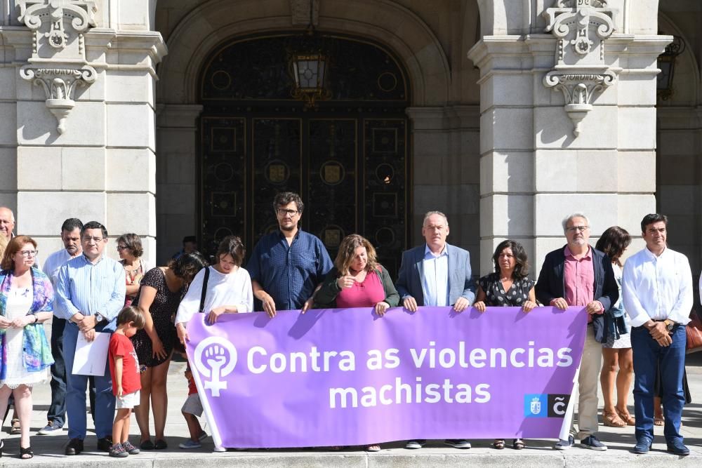 Minuto de silencio por el crimen en calle Gerión