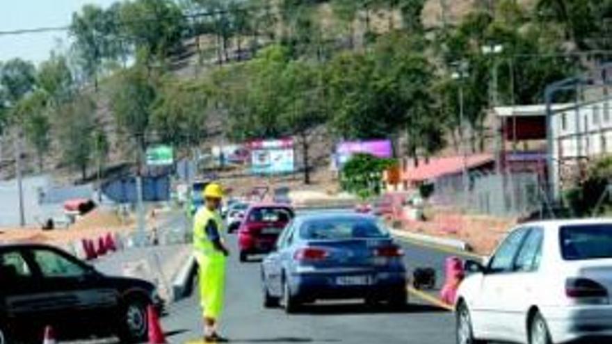 La entrada a Badajoz por la carretera de Cáceres se abre al tráfico sin desvíos