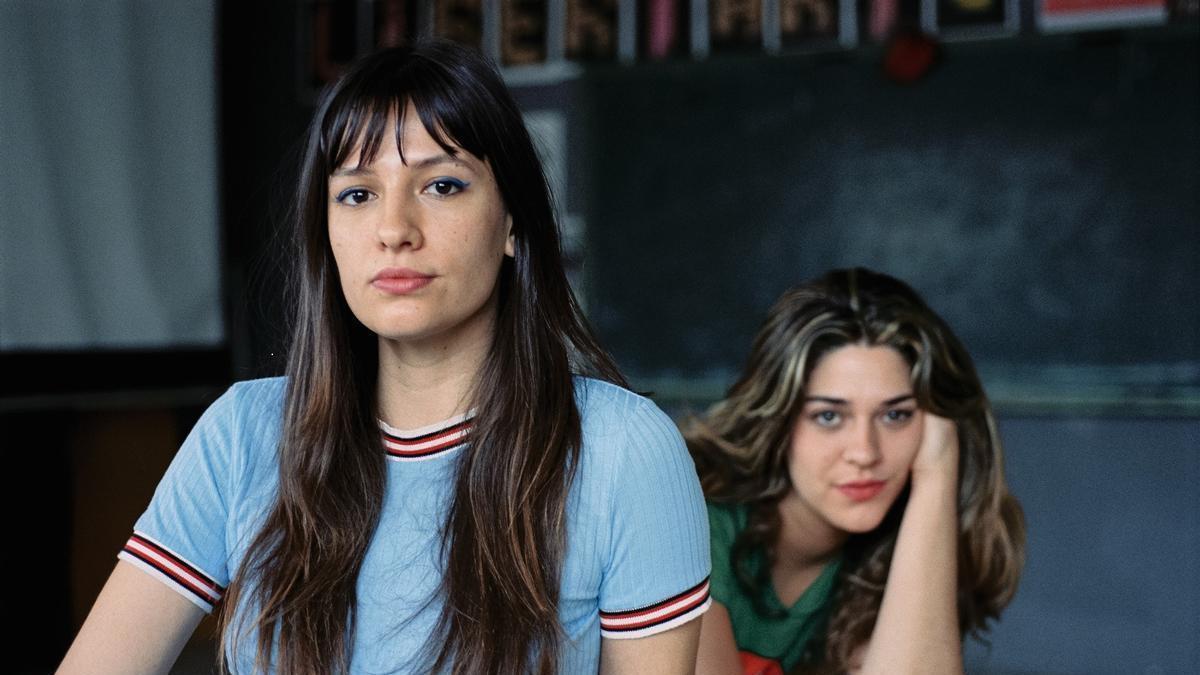 De izquierda a derecha: Olivia Cábez (guionista) y Clara Cábez (ilustradora)