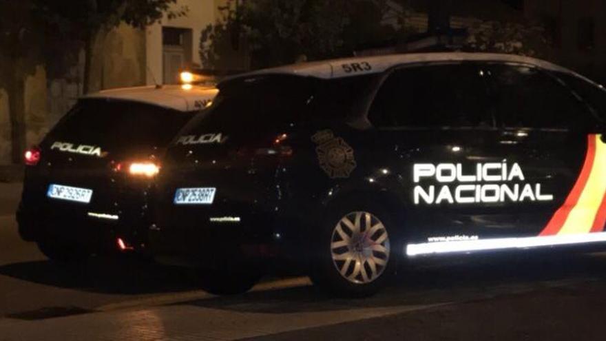 Dos policías evitaron que se desangrara uno de los heridos la noche de Carnaval en Oviedo