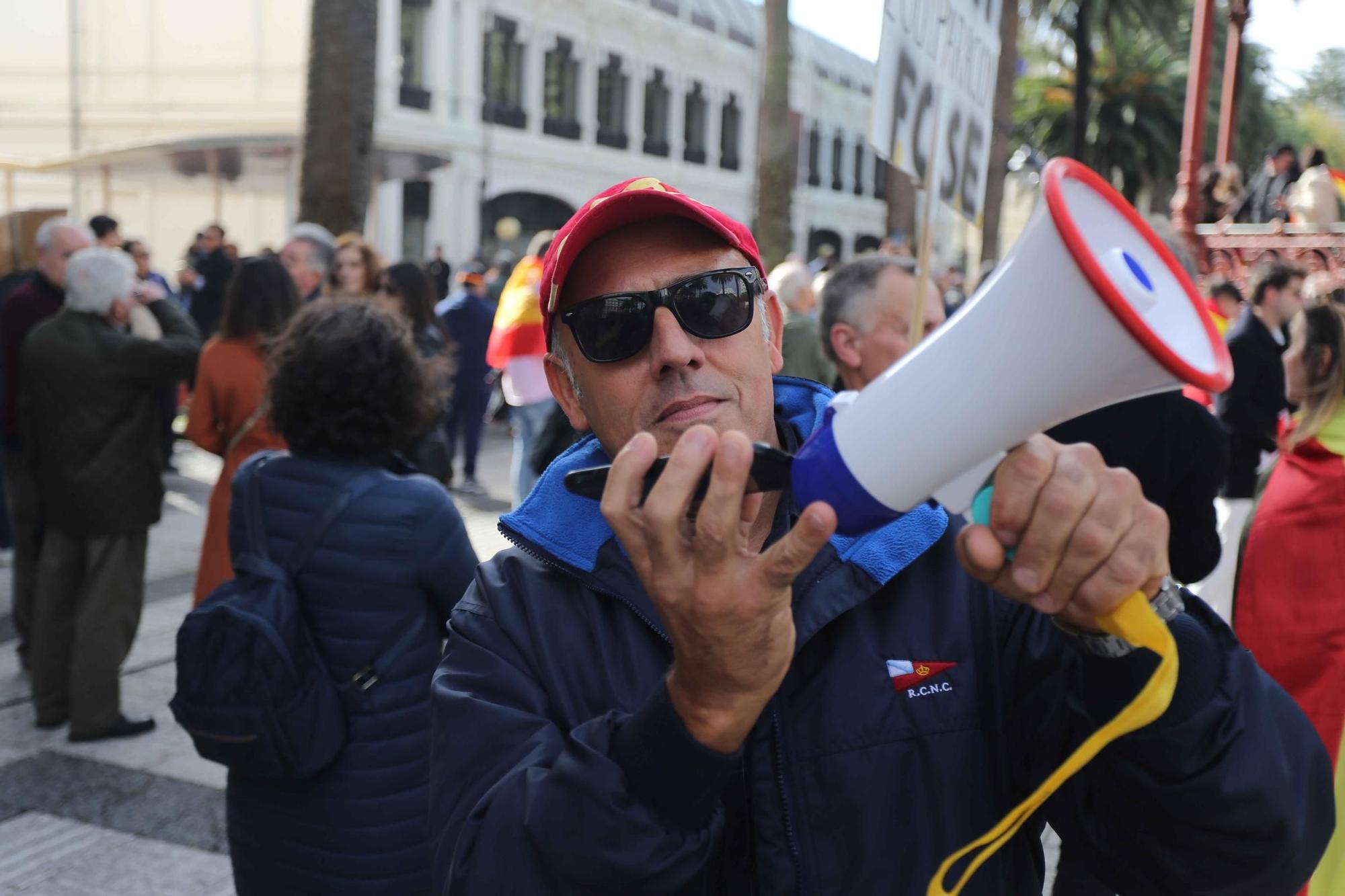 Miles de personas protestan en A Coruña contra la amnistía